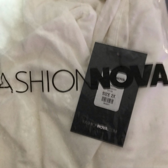 Dress - Picture 3 of 3